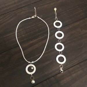 Necklace/bracelet set